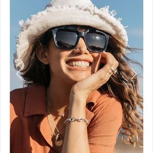 RAEN Vine Women’s oversized sunglasses